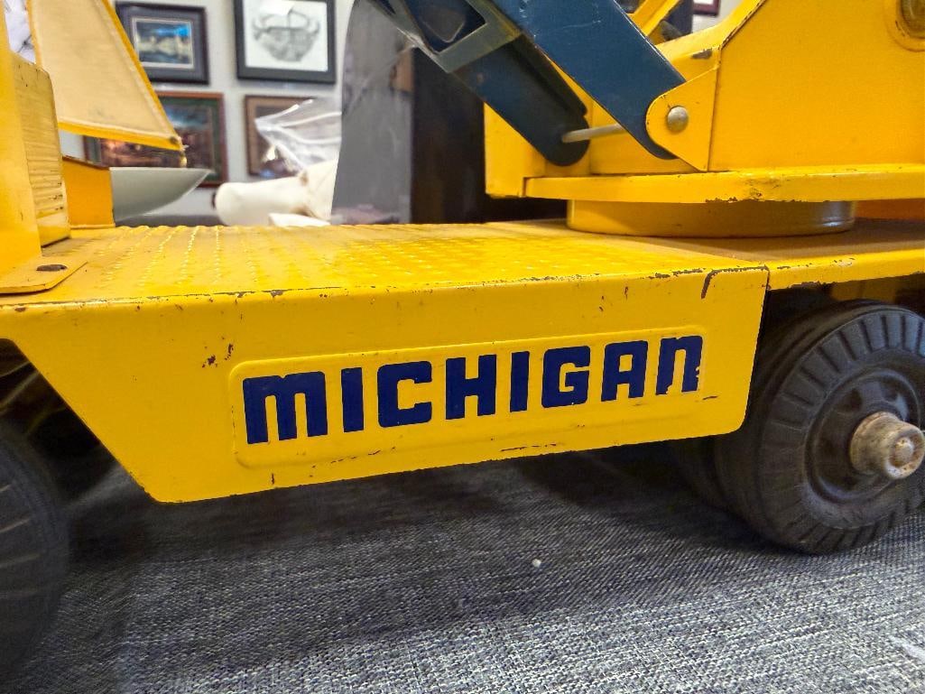 VINTAGE NYLINT PRESSED STEEL CLARK EQUIPMENT MODEL T-24 MICHIGAN CRANE TOY - 4