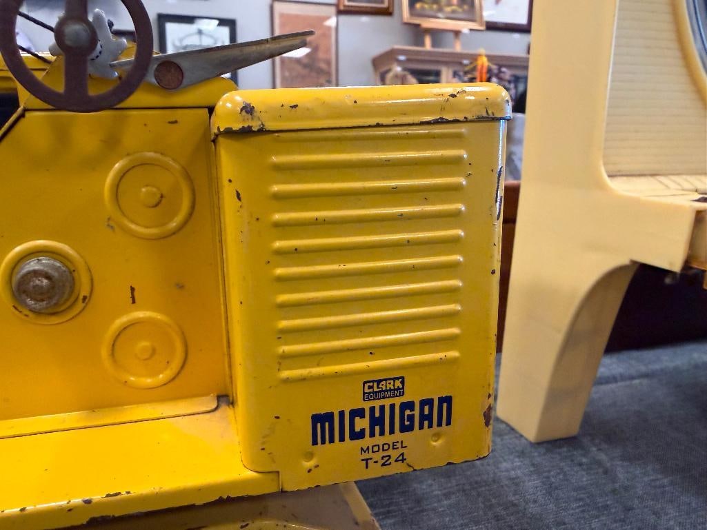 VINTAGE NYLINT PRESSED STEEL CLARK EQUIPMENT MODEL T-24 MICHIGAN CRANE TOY - 5