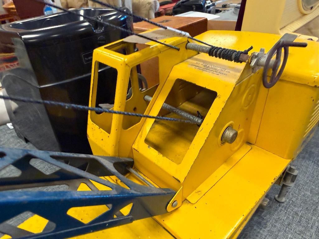 VINTAGE NYLINT PRESSED STEEL CLARK EQUIPMENT MODEL T-24 MICHIGAN CRANE TOY - 7