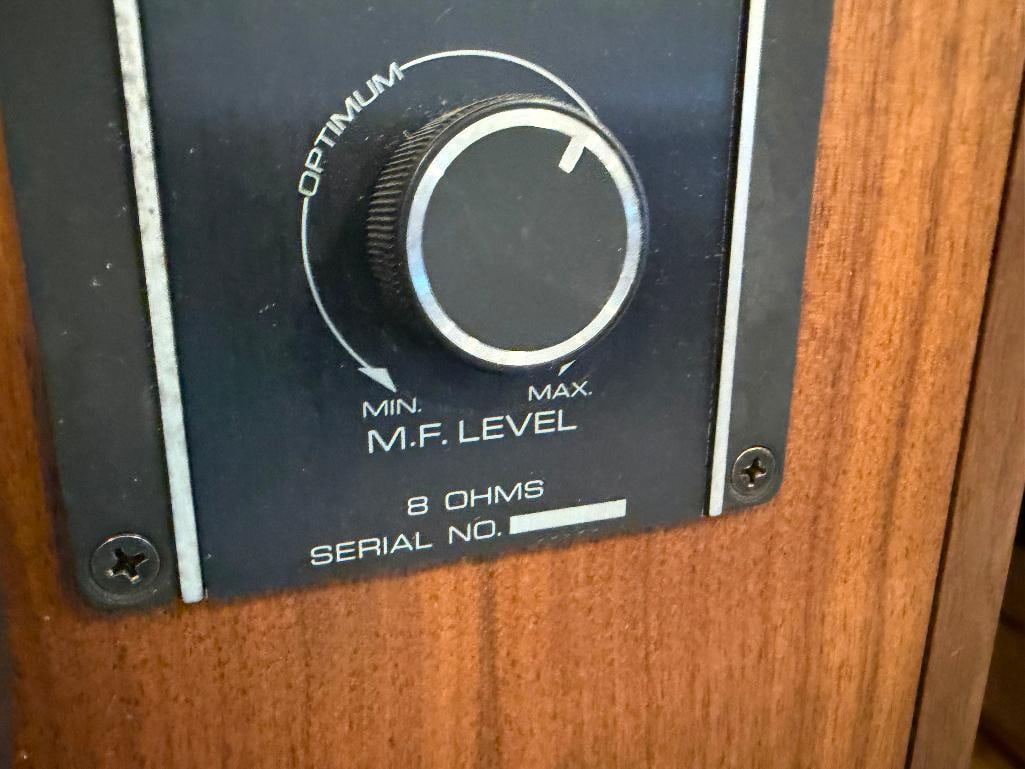 PAIR OF VINTAGE 1976 ALTEC LANSING MODEL 19 SPEAKER SYSTEMS FEATURING OILED WALNUT CABINETS - 7