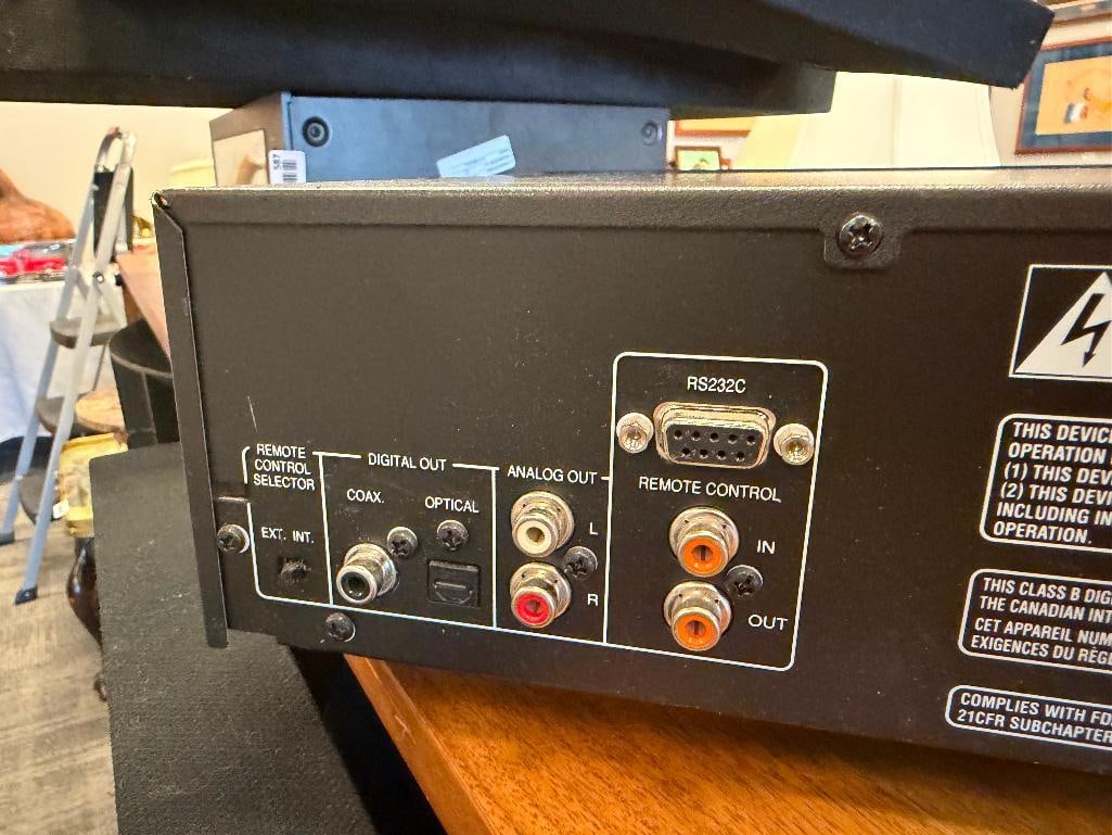 MARANTZ FIVE DISC CD CHANGER CC4300 - 8