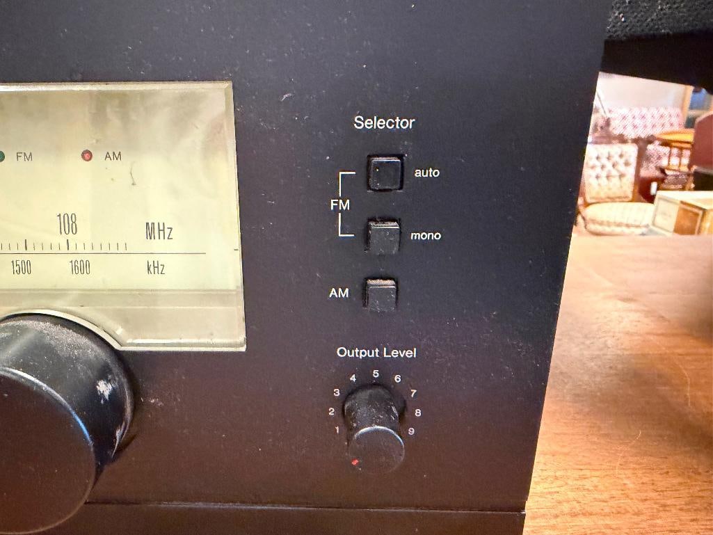 VINTAGE CIRCA 1977 SANSUI AM/FM STEREO TUNER TU-717 - 4