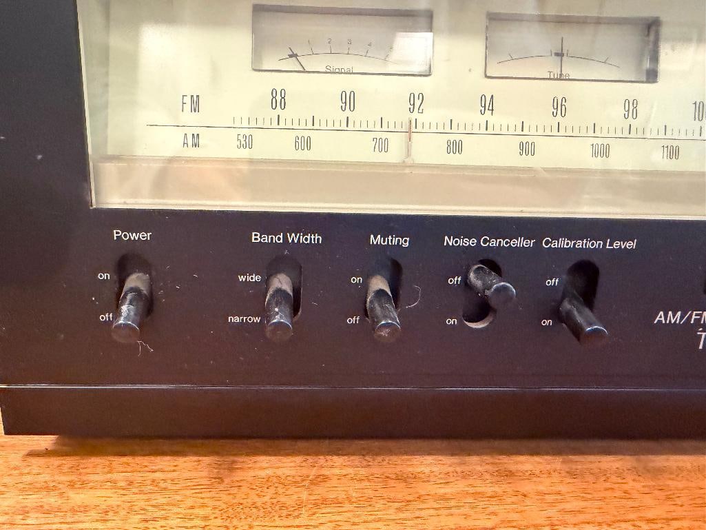 VINTAGE CIRCA 1977 SANSUI AM/FM STEREO TUNER TU-717 - 6