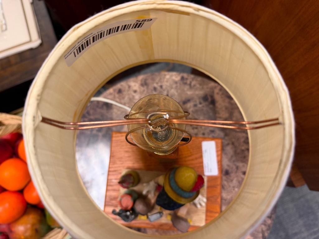 DISNEY TRADITIONS JIM SHORE " CARVED FROM THE HEART " FIGURE MOUNTED TO OAK BASE TABLE LAMP - 8