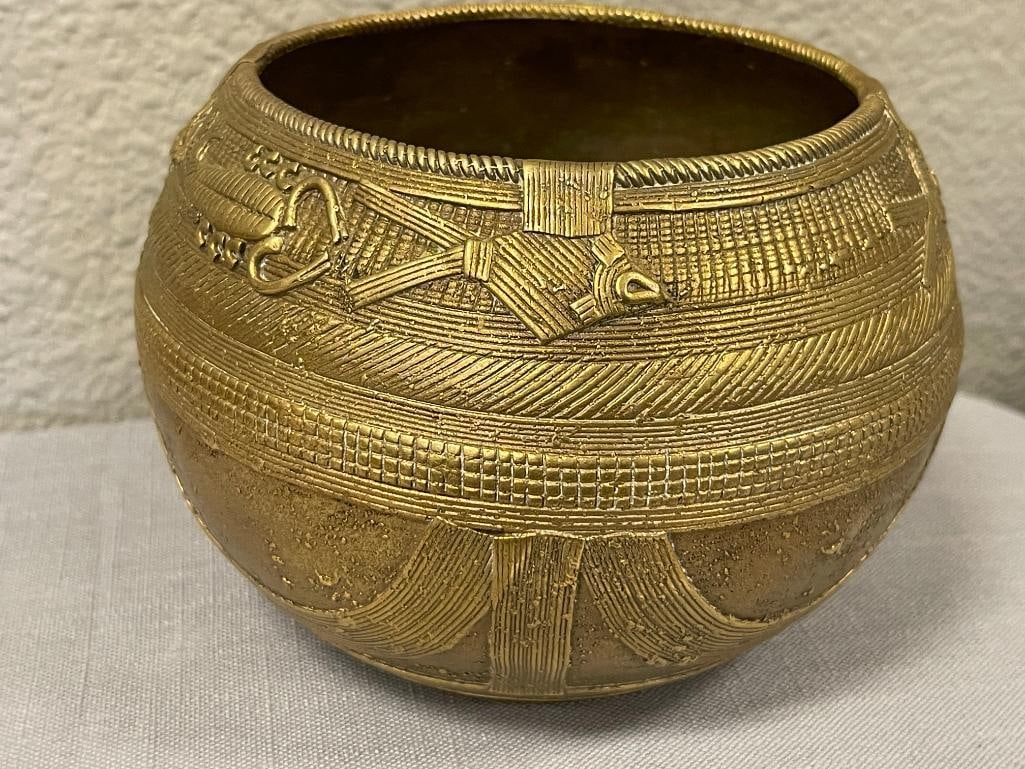 WEST INDIA GUJARAT DHOKRA GRAIN MEASURING BRASS BOWL - 2