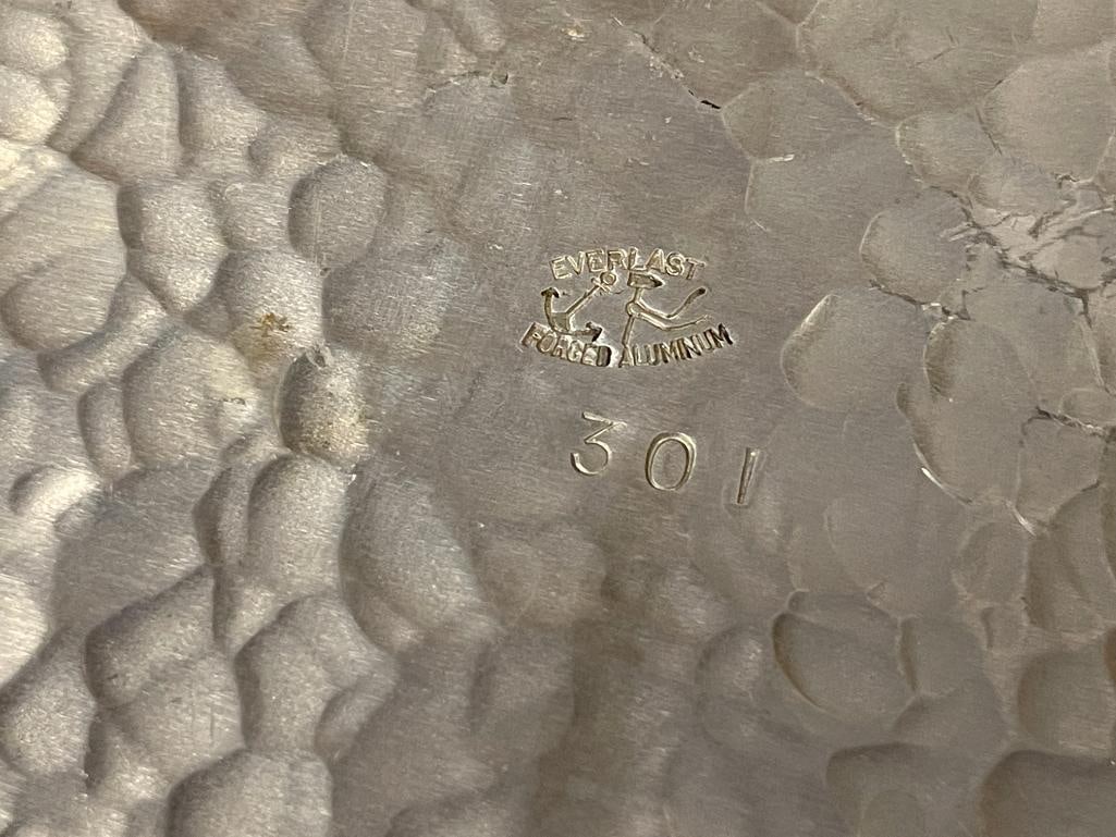 EVERLAST METAL HAND FORGED ALUMINUM SERVING TRAYS - 8