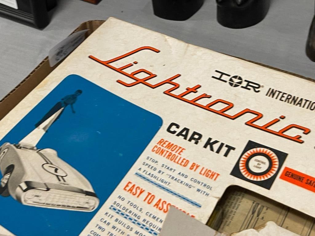 1964 LIGHTRONIC II MODEL SPORTS CAR KIT BY INTERNATIONAL RECTIFIER CORPORATION NO. EP-42 - 5