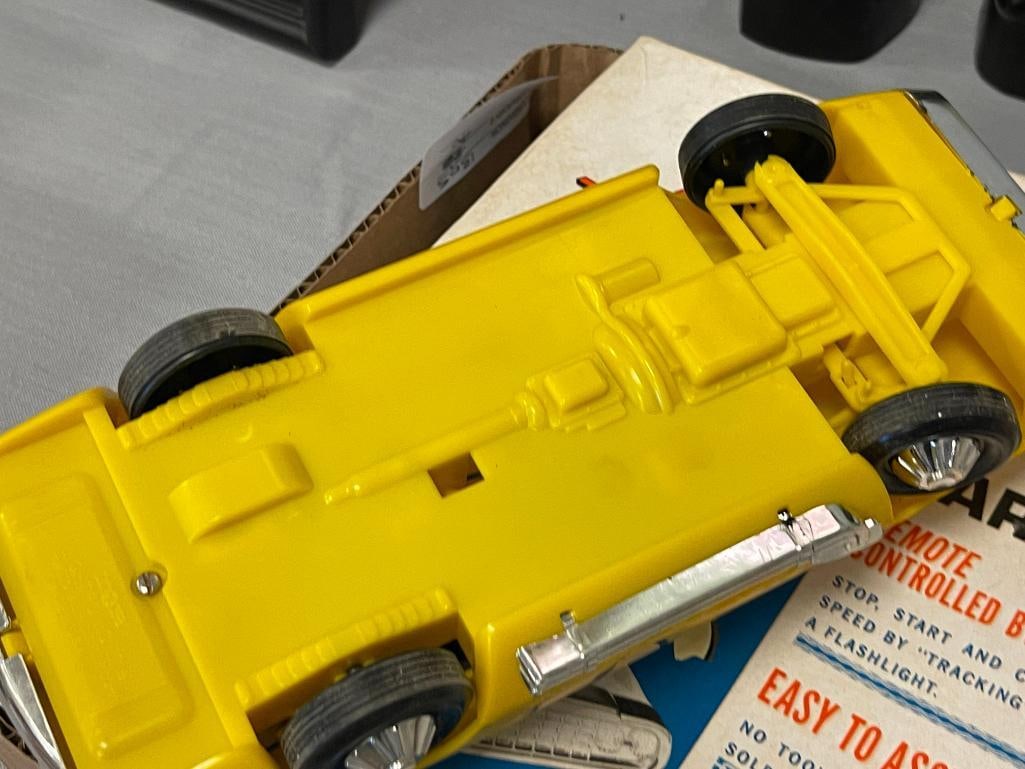 1964 LIGHTRONIC II MODEL SPORTS CAR KIT BY INTERNATIONAL RECTIFIER CORPORATION NO. EP-42 - 7