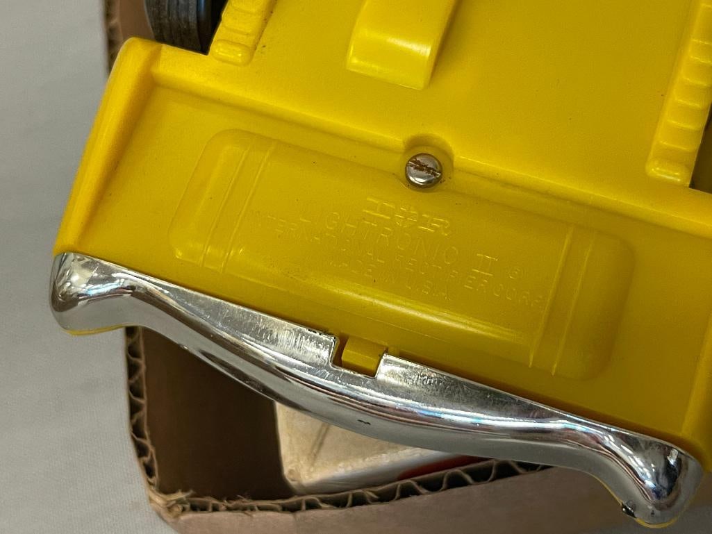 1964 LIGHTRONIC II MODEL SPORTS CAR KIT BY INTERNATIONAL RECTIFIER CORPORATION NO. EP-42 - 8