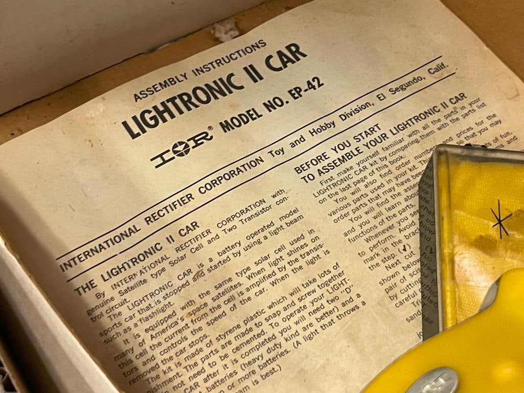 1964 LIGHTRONIC II MODEL SPORTS CAR KIT BY INTERNATIONAL RECTIFIER CORPORATION NO. EP-42 - 9