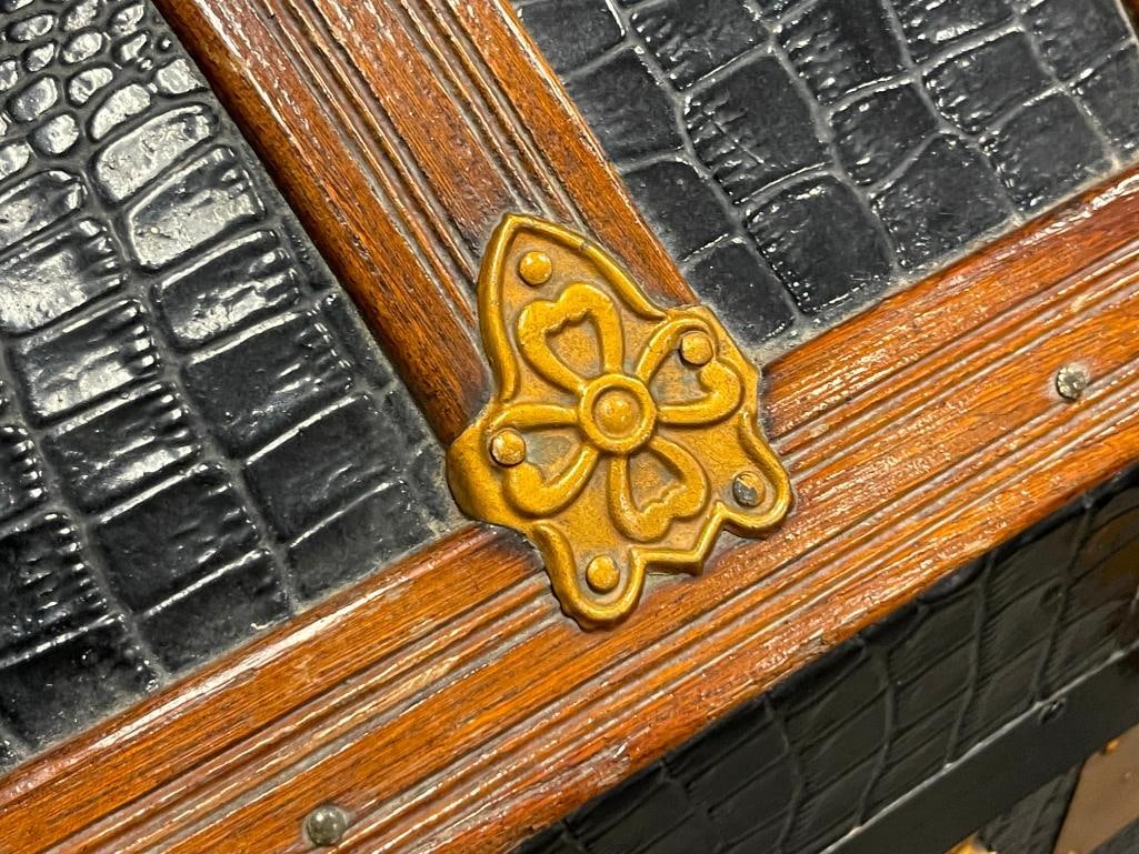 NICELY RESTORED ANTIQUE CAMEL BACK TRUNK ALLIGATOR METAL OVERLAY - 4