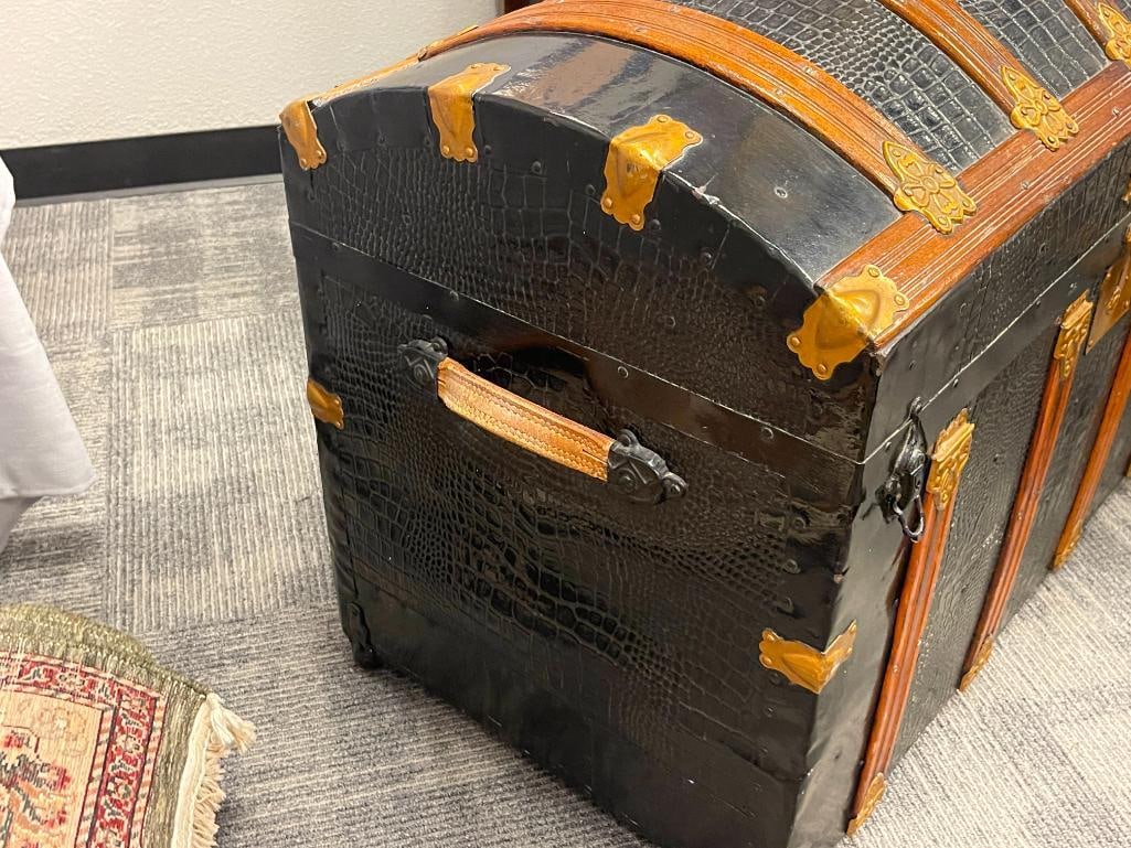 NICELY RESTORED ANTIQUE CAMEL BACK TRUNK ALLIGATOR METAL OVERLAY - 5