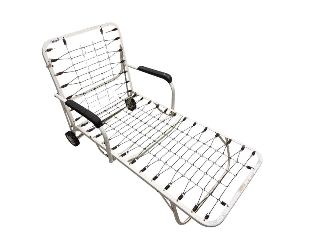 VINTAGE METAL CHAISE LOUNGE CHAIR FEATURING WHITE FRAME, ADJUSTABLE BACKREST, AND WHEELS: FAIR CONDITION 26" X 53" X 11" SEAT HEIGHT, 36" SEAT BACK HEIGHT