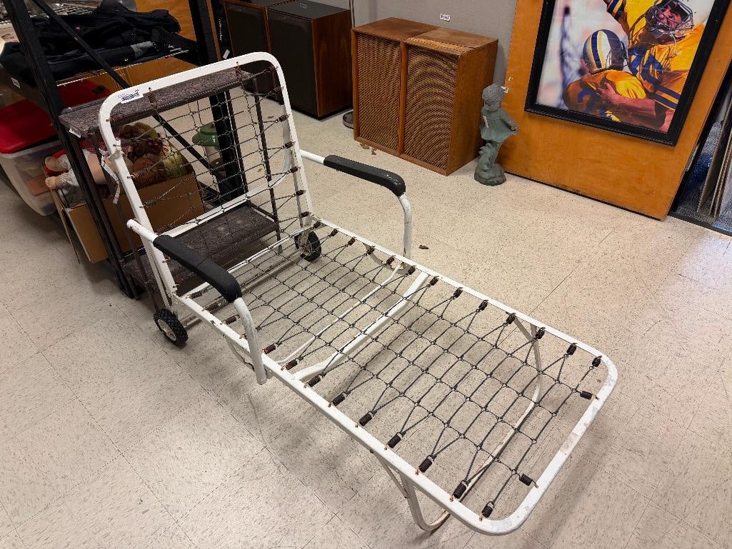 VINTAGE METAL CHAISE LOUNGE CHAIR FEATURING WHITE FRAME, ADJUSTABLE BACKREST, AND WHEELS - 2