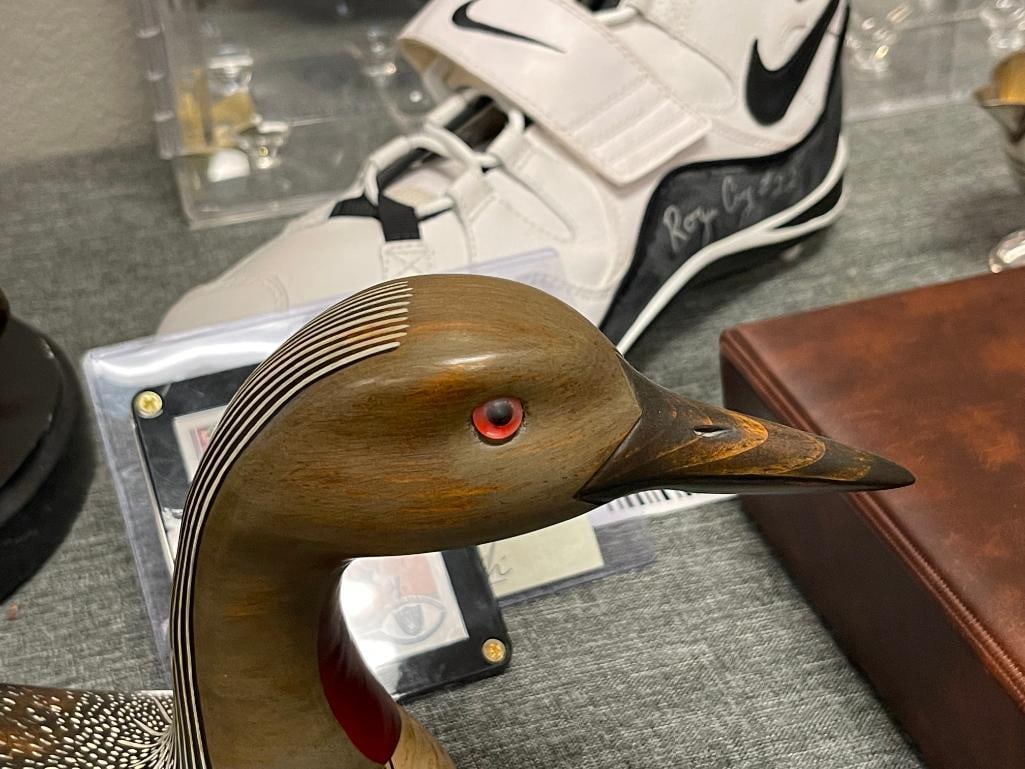 JENNIFER LINDER HAND CRAFTED WOODEN DUCK DECOY OF A RED THROATED LOON DATED 1985 - 3