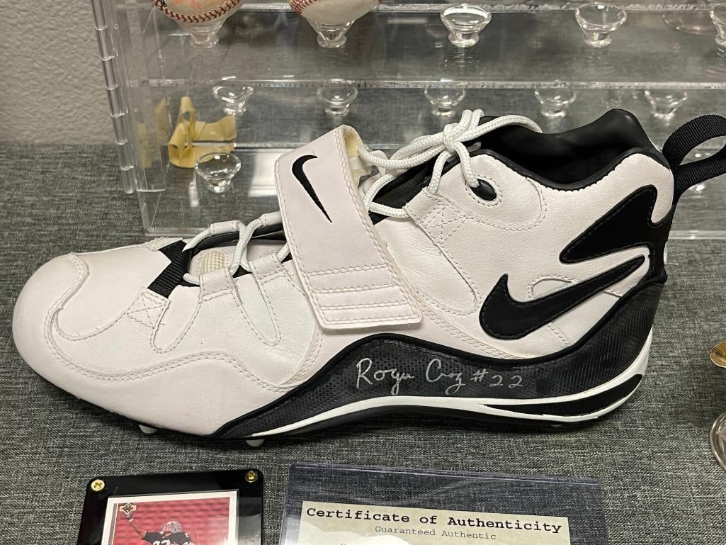ROGER CRAIG 2026 HOF CLASS FORMER NFL RUNNING BACK AUTOGRAPHED CLEAT WITH CARD - 2
