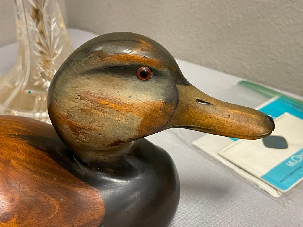 JENNIFER LINDER HAND CRAFTED WOODEN DUCK DECOY OF A BLACK DUCK DATED 1982 - 2