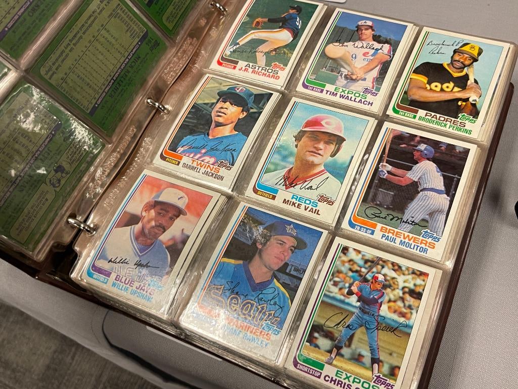 1982 TOPPS BASEBALL CARD SET LEE SMITH, REGGIE JACKSON, TOM SEAVER, NOLAN RYAN, GEORGE BRETT - 19