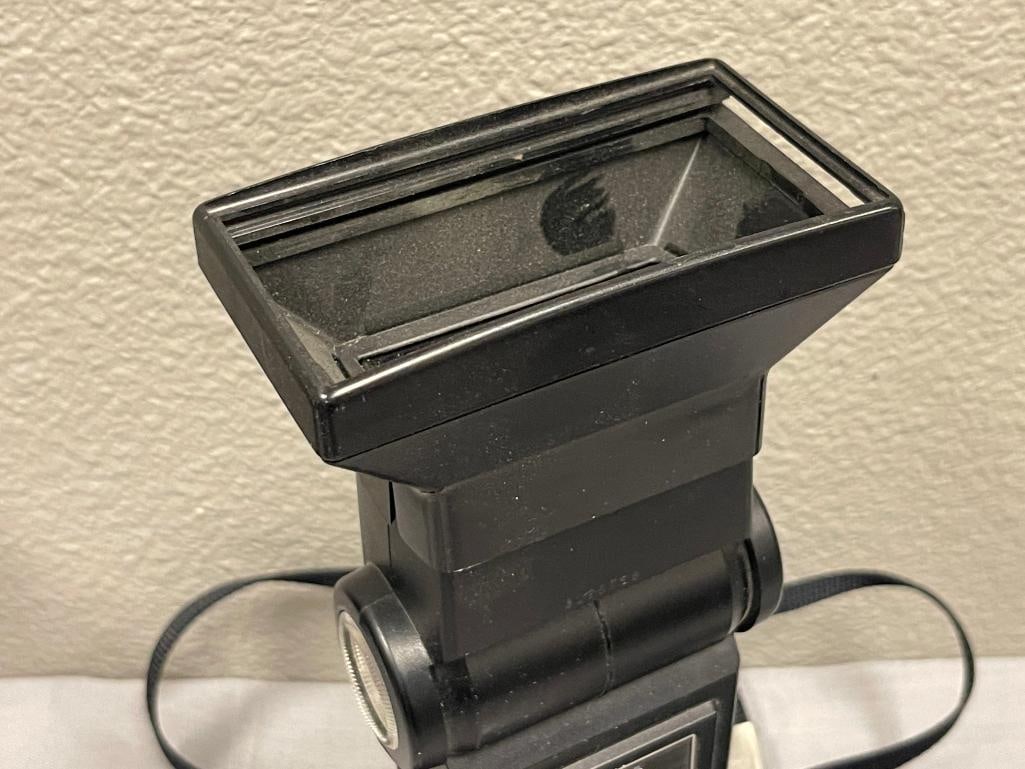 VINTAGE VIVITAR AUTOFLEX TC FILM CAMERA WITH VIVITAR 283 FLASH AND POPULAR 30THB FLASH - 4