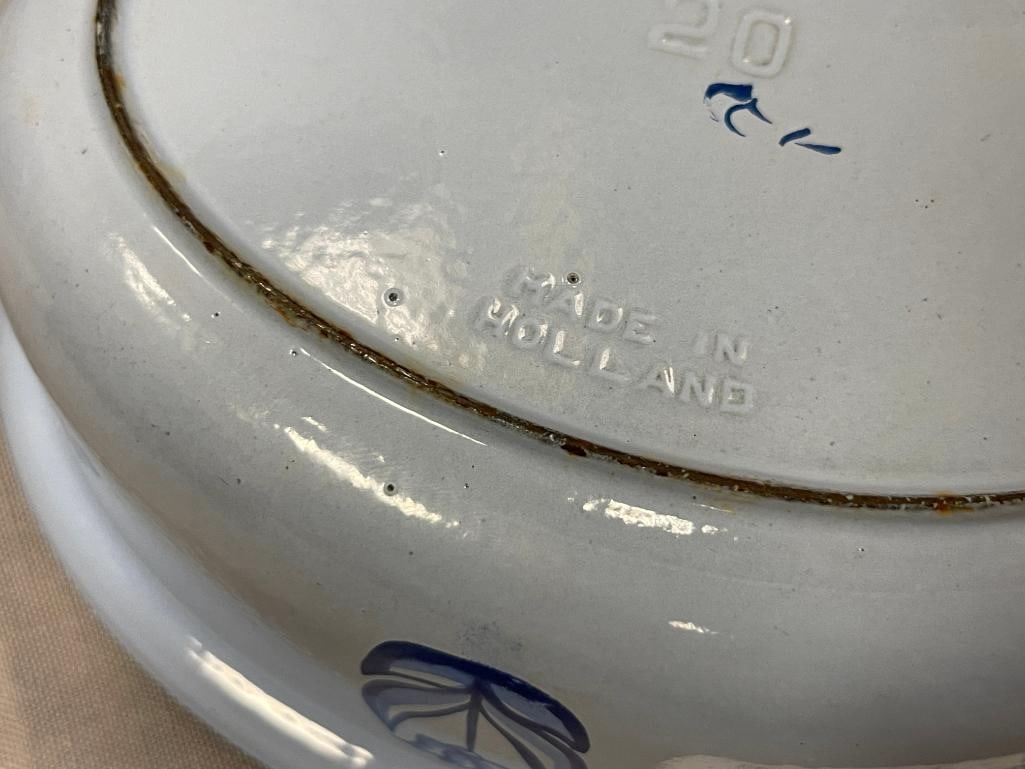 VINTAGE DRU HOLLAND CAST IRON ENAMELED CASSEROLE DISHES WITH BLUE TULIP DESIGN - 6