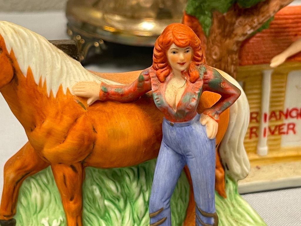 JOE CONFORTE NEVADA BROTHEL OWNER COLLECTIBLE PORCELAIN DECANTERS TRIANGLE RIVER AND MUSTANG RANCH - 3