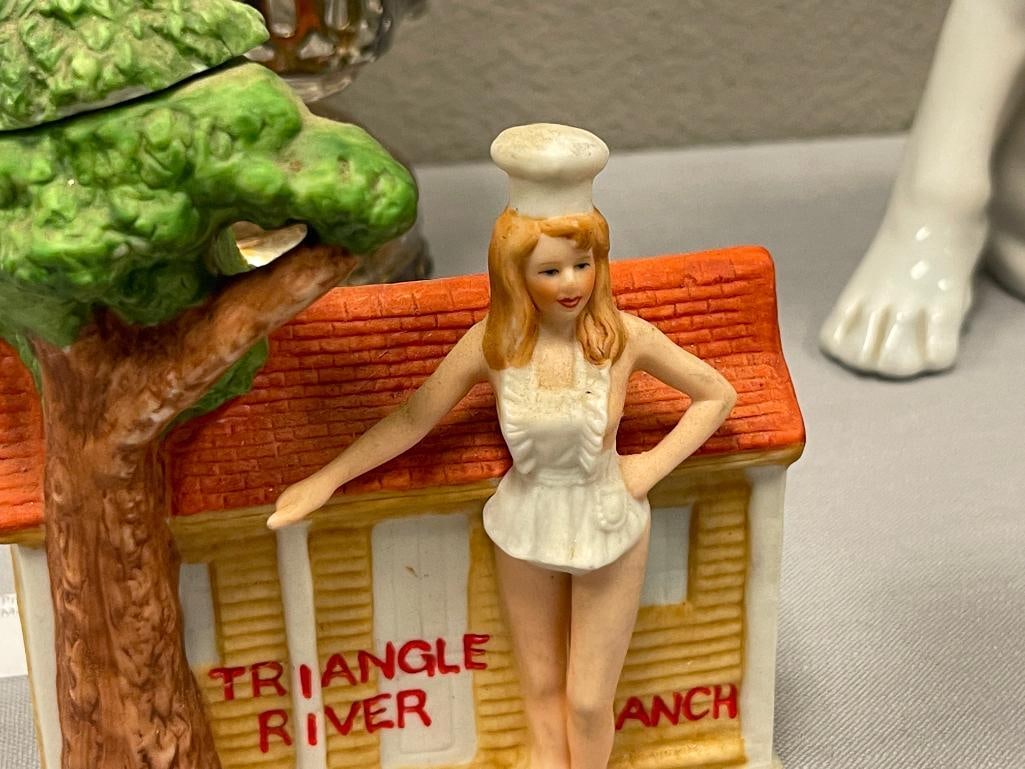 JOE CONFORTE NEVADA BROTHEL OWNER COLLECTIBLE PORCELAIN DECANTERS TRIANGLE RIVER AND MUSTANG RANCH - 6