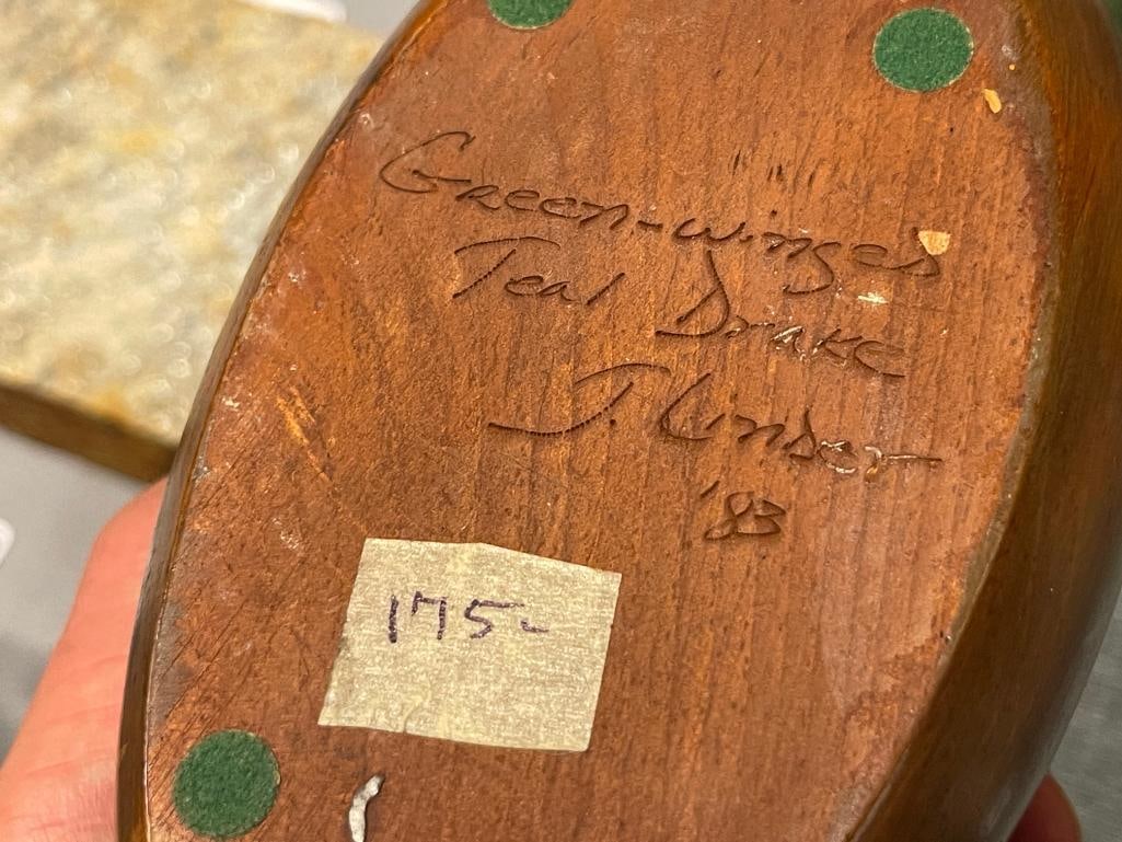 JENNIFER LINDER HAND CRAFTED WOODEN DUCK DECOY OF A GREEN-WINGED TEAL DRAKE DATED 1983 - 7