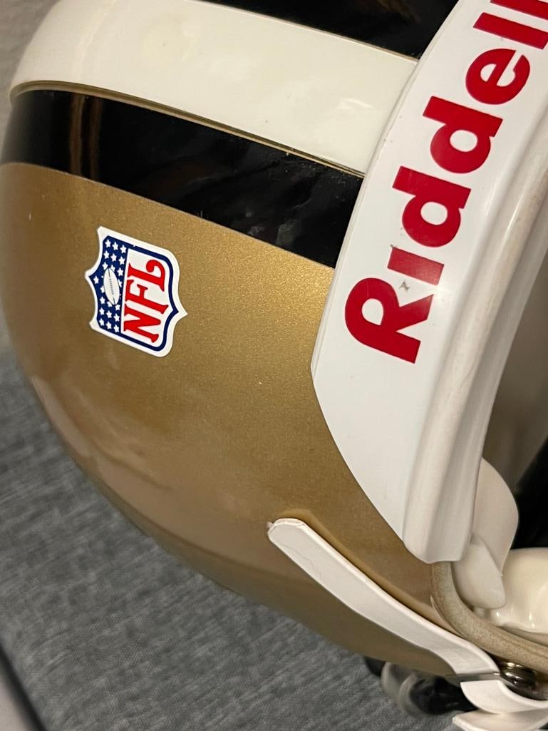 NEW ORLEANS SAINTS RIDDELL VSR-4 PROFESSIONAL ISSUE HELMET INTRODUCED IN 1994, BANNED PRIOR TO 2019 - 7