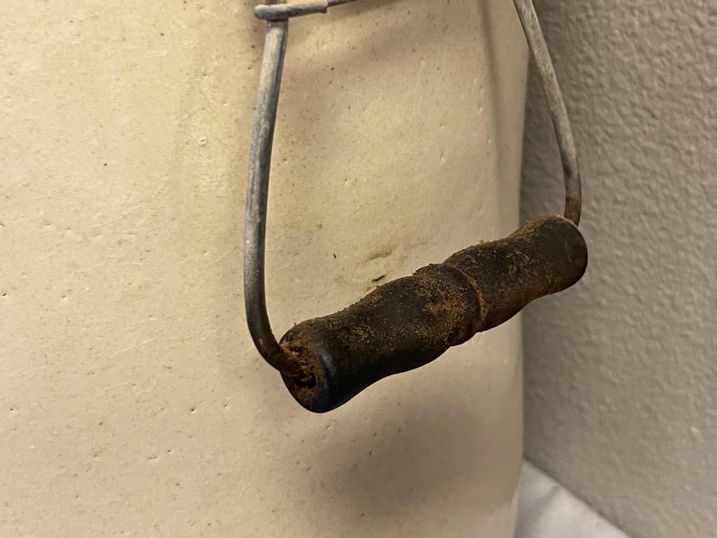 ANTIQUE WESTERN STONEWARE POTTERY CROCK SIX-GALLON - 6