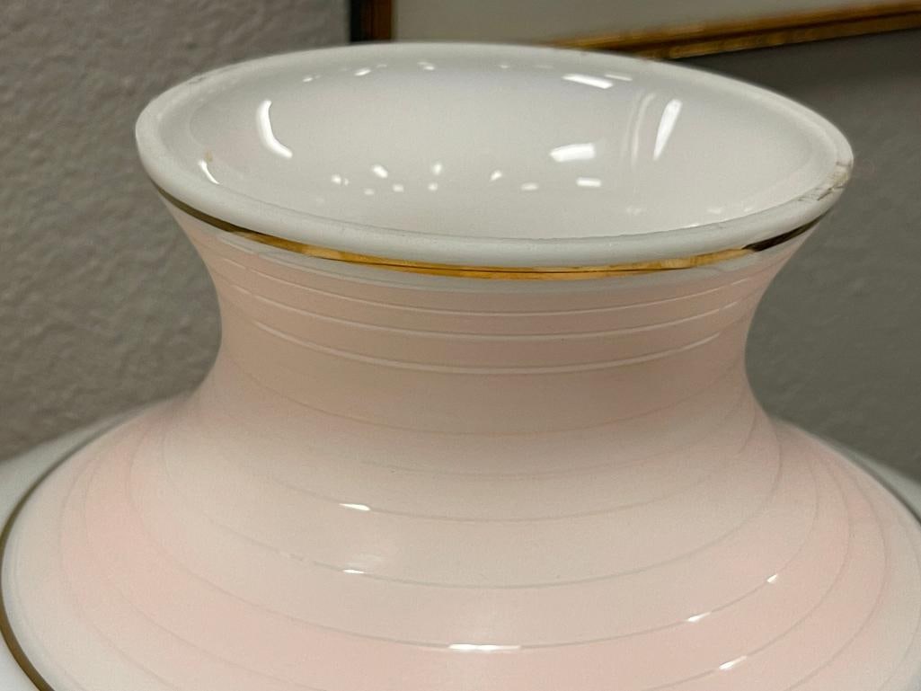 VINTAGE 1940'S LINCOLN DRAPE TALL ELECTRIFIED CUSTARD GLASS OIL LAMP WITH SHADE - 8