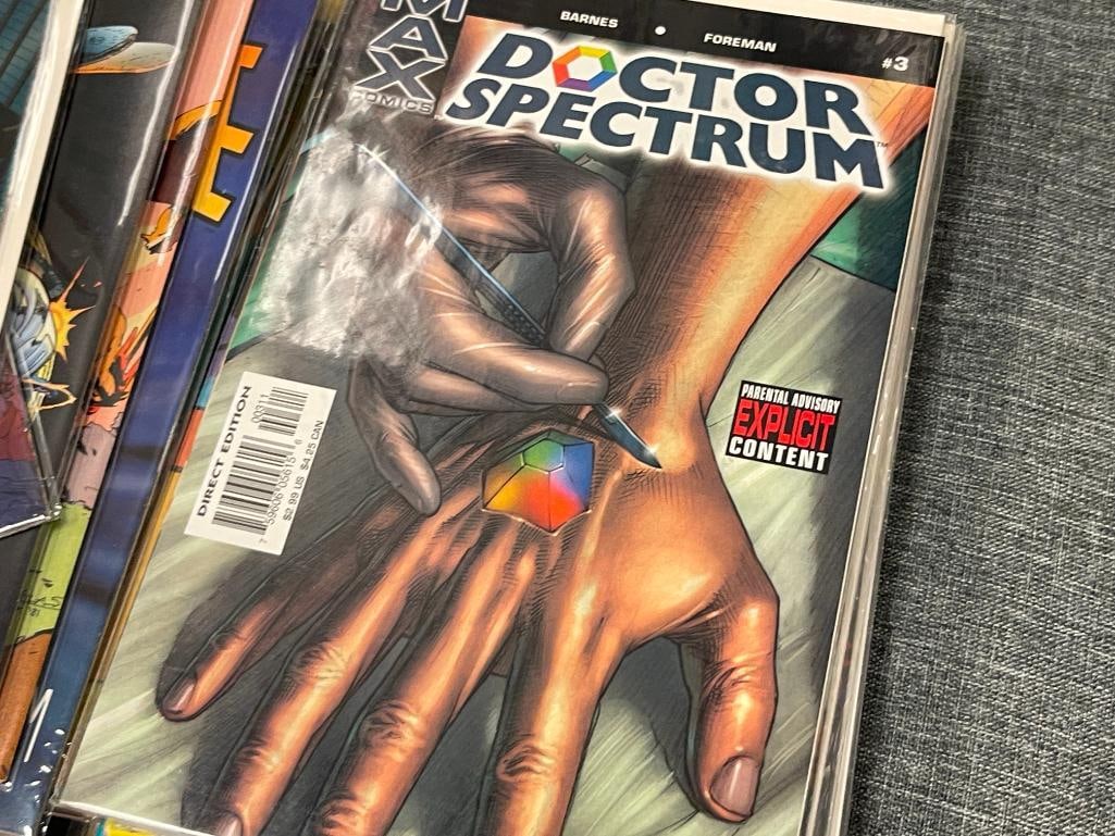 37 ASSORTED COMIC BOOKS BULLSEYE, WAR MAN, VIGIL, THE WITCHER AND MANY OTHERS - 9