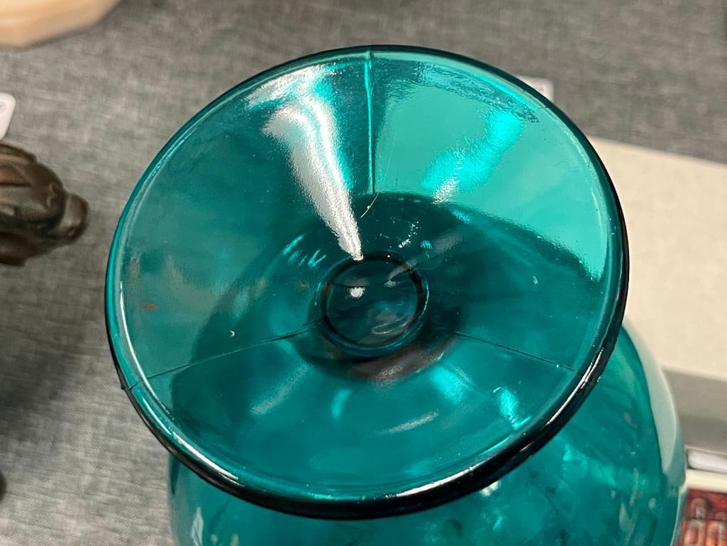 PRE-1930'S TIFFIN DAKOTA GLASS TURQUOISE AND CLEAR APOTHECARY JAR CATHEDRAL SHAPE TOP - 5