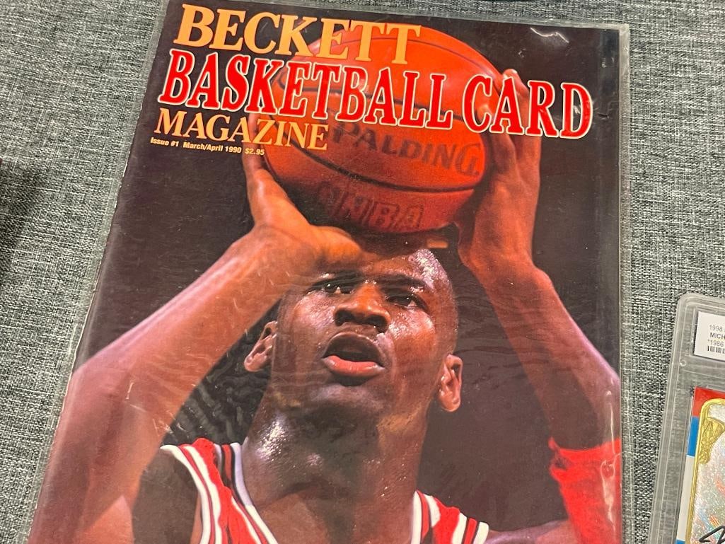 MICHAEL JORDAN BECKET BASKETBALL 1990 MAGAZINE AND 1998 FLEER 23KT PRISM HOLO SIGNATURE CARD GRADED - 2