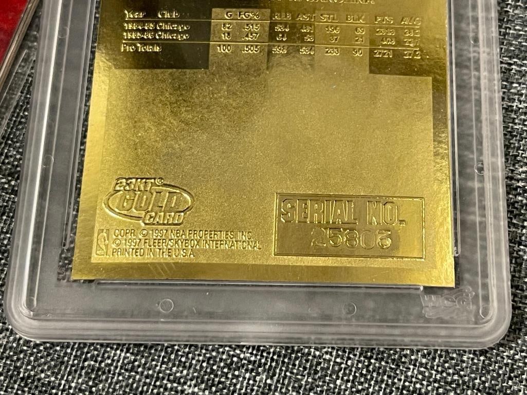 MICHAEL JORDAN BECKET BASKETBALL 1990 MAGAZINE AND 1998 FLEER 23KT PRISM HOLO SIGNATURE CARD GRADED - 8