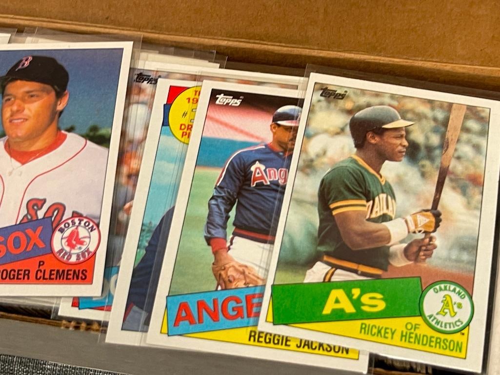 1985 TOPPS BASEBALL CARD SET CAL RIPKEN, ERIC DAVIS, ROGER CLEMENS, KIRBY PUCKETT, DWIGHT GOODEN - 3