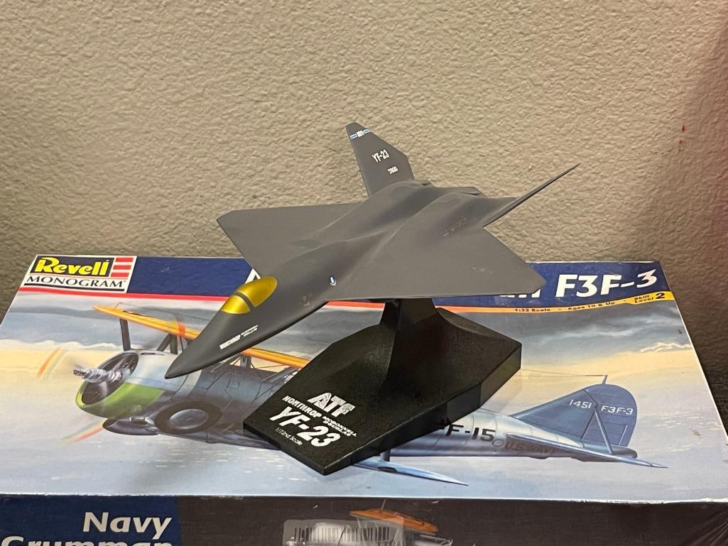 REVELL MONOGRAM NAVY GRUMMAN F3F-3 1/32 PLASTIC SCALE MODEL AND 1/72 YF-23 MODEL WITH STAND - 2
