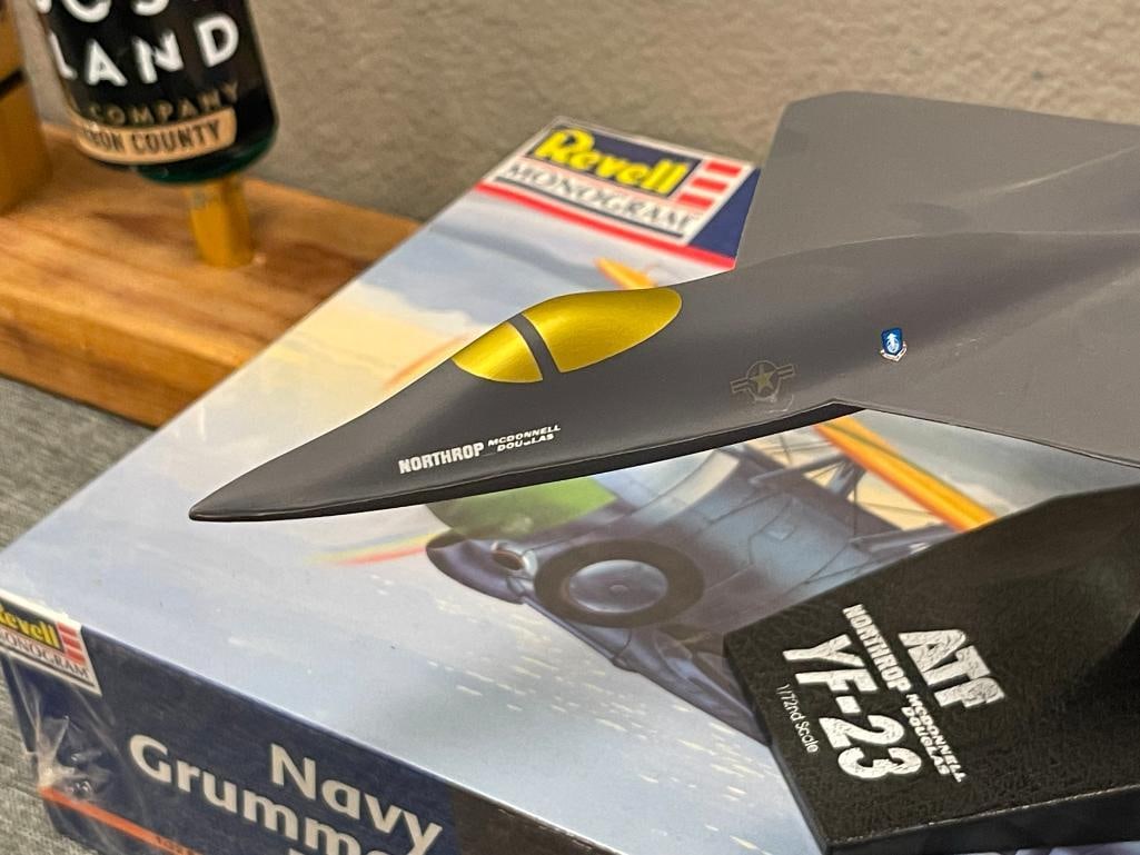 REVELL MONOGRAM NAVY GRUMMAN F3F-3 1/32 PLASTIC SCALE MODEL AND 1/72 YF-23 MODEL WITH STAND - 3