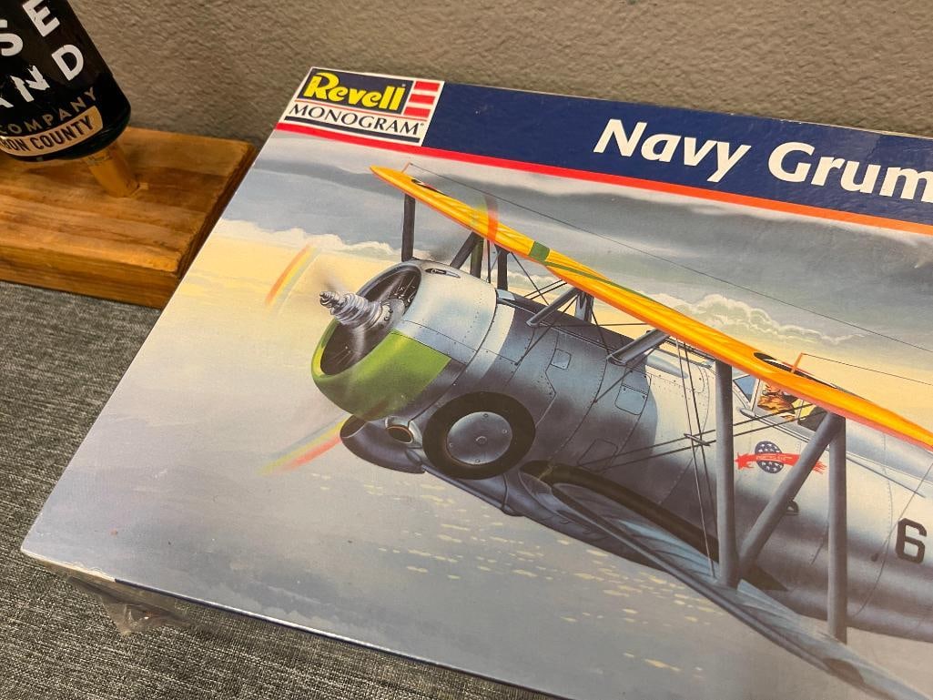 REVELL MONOGRAM NAVY GRUMMAN F3F-3 1/32 PLASTIC SCALE MODEL AND 1/72 YF-23 MODEL WITH STAND - 7