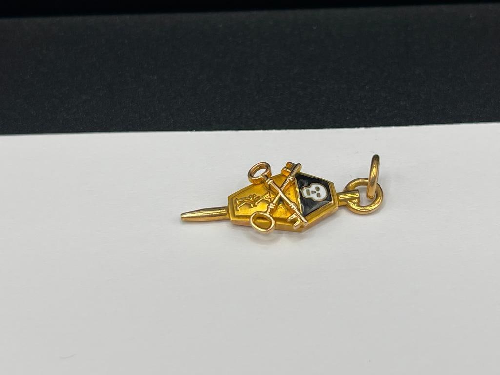 VINTAGE 10K YELLOW GOLD MASONIC MASTER MASON COFFIN LAPEL PIN "XK" - 3