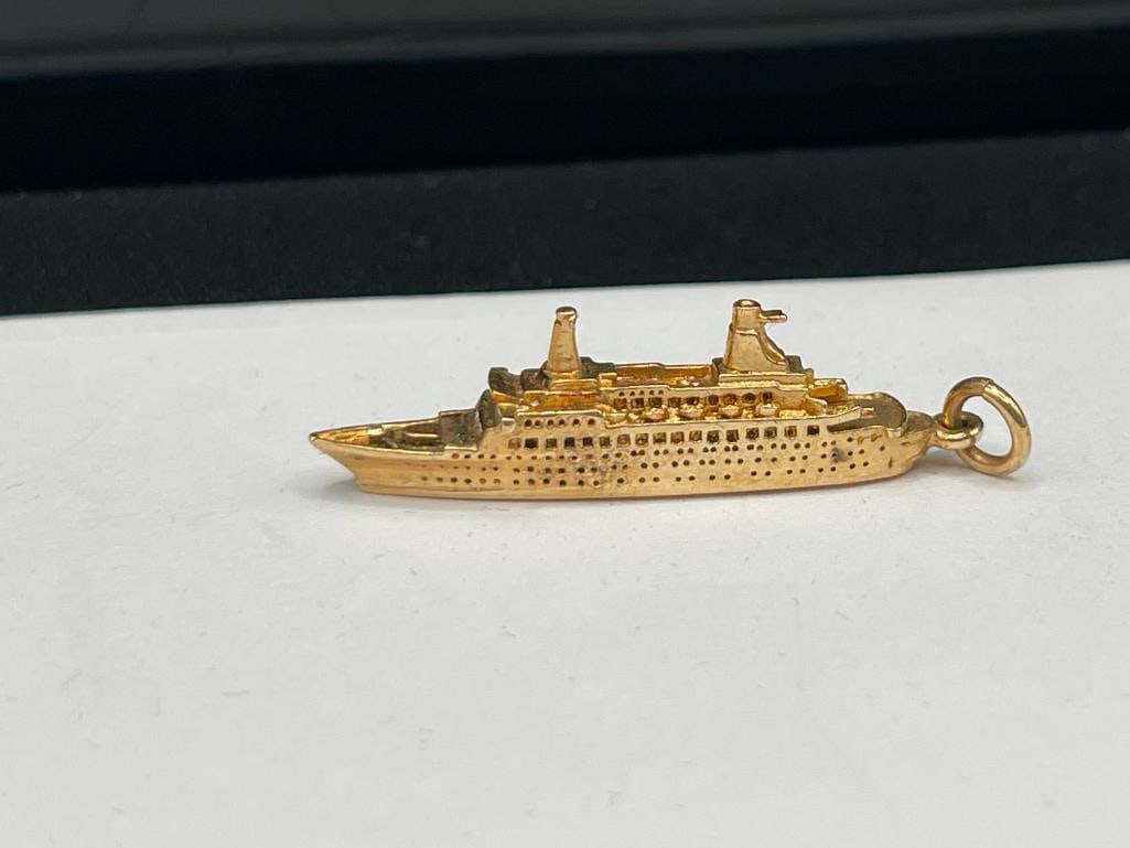 VINTAGE 10K YELLOW GOLD PACIFIC PRINCESS FIGURAL SHIP CHARM - 2