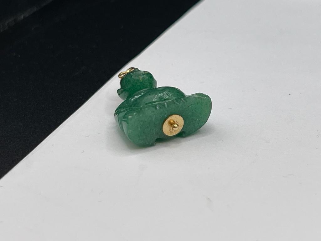 VINTAGE CARVED GREEN JADE BUDDHA AND 14K YELLOW GOLD ACCENTED CHARM / PENDANT - 4