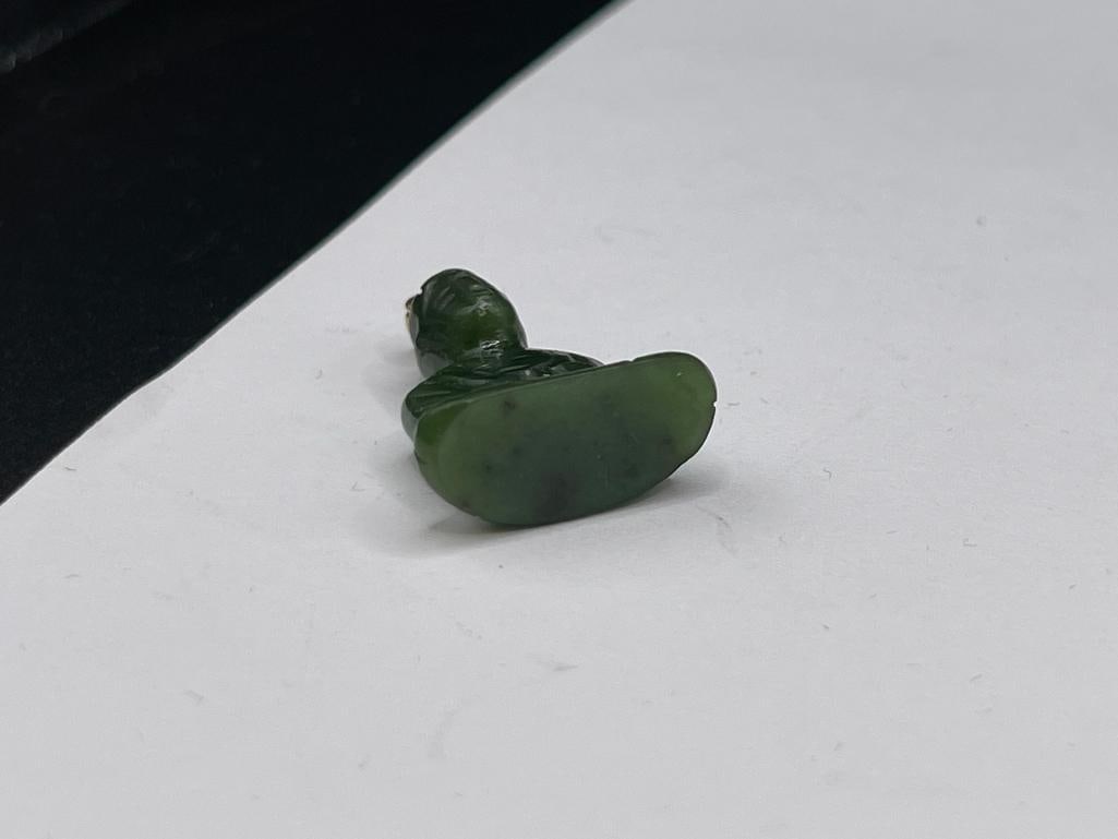 VINTAGE CARVED GREEN JADE THAI BUDDHA AND 14K GOLD ACCENTED CHARM / PENDANT - 4