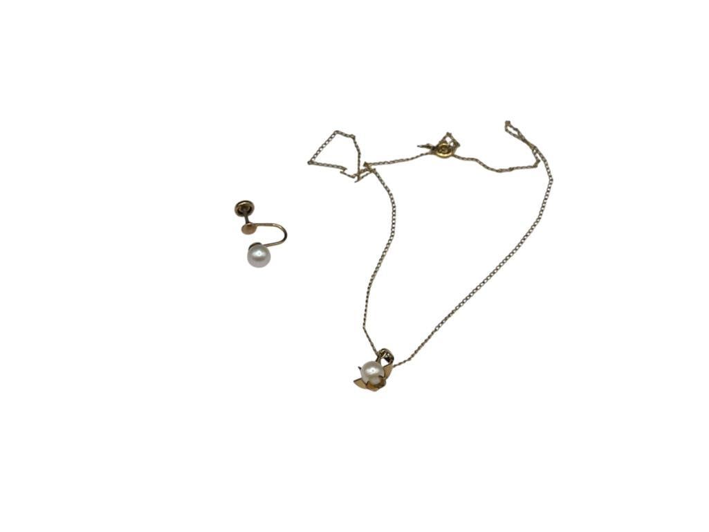 14K YELLOW GOLD PEARL SCREW-BACK EARRING AND GOLD-FILLED PEARL PENDANT NECKLACE: EARRING IS .92 GRAMS, 15" NECKLACE, 6MM PEARLS 