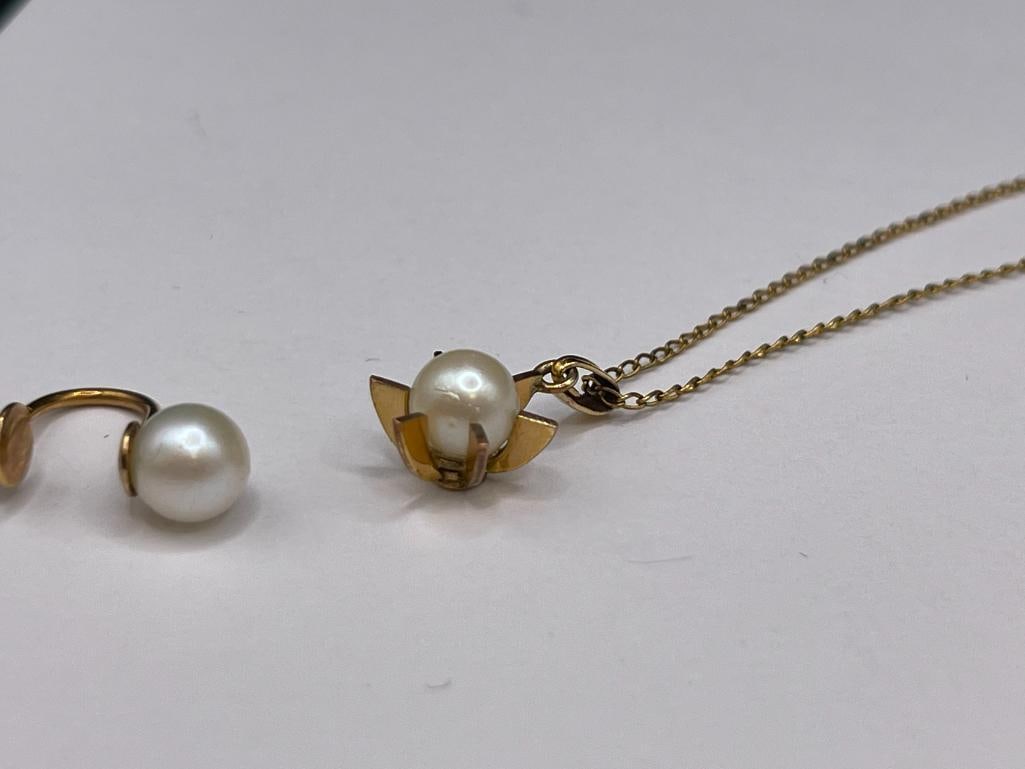 14K YELLOW GOLD PEARL SCREW-BACK EARRING AND GOLD-FILLED PEARL PENDANT NECKLACE - 4
