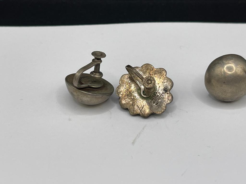 THREE VINTAGE STERLING SILVER SCREW-BACK EARRINGS - 3