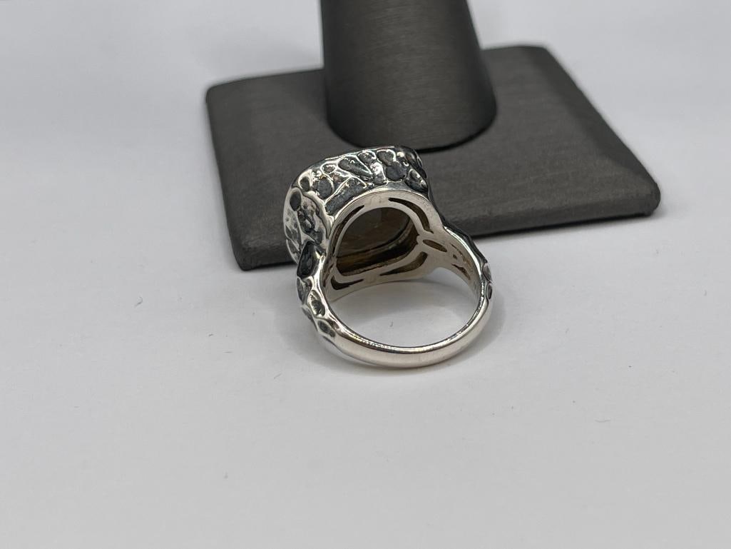 STERLING SILVER FACETED SMOKY QUARTZ FASHION RING FEATURING HAMMERED SILVER DESIGN - 4