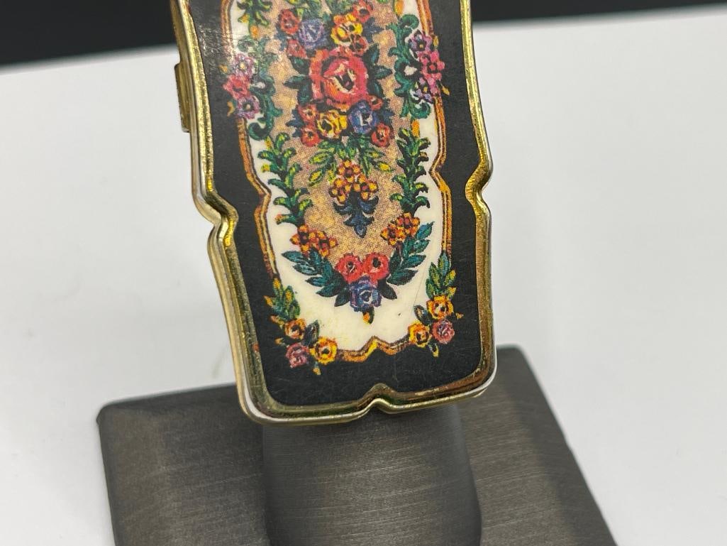 VINTAGE JAPANESE MADE GOLD TONE LIPSTICK HOLDER - 3