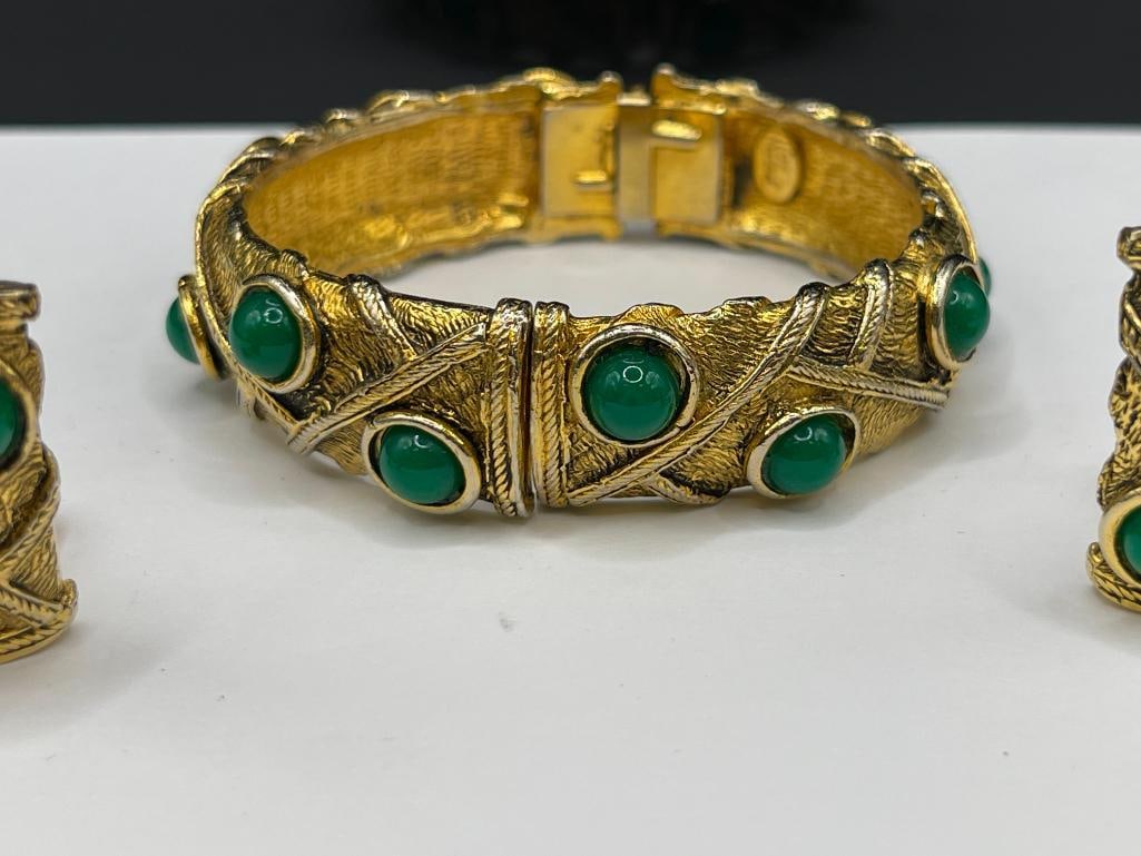 HOBE DESIGNER SIGNED COSTUME JEWELRY GOLD TONE HINGED BRACELET AND CLIP-BACK EARRINGS - 2