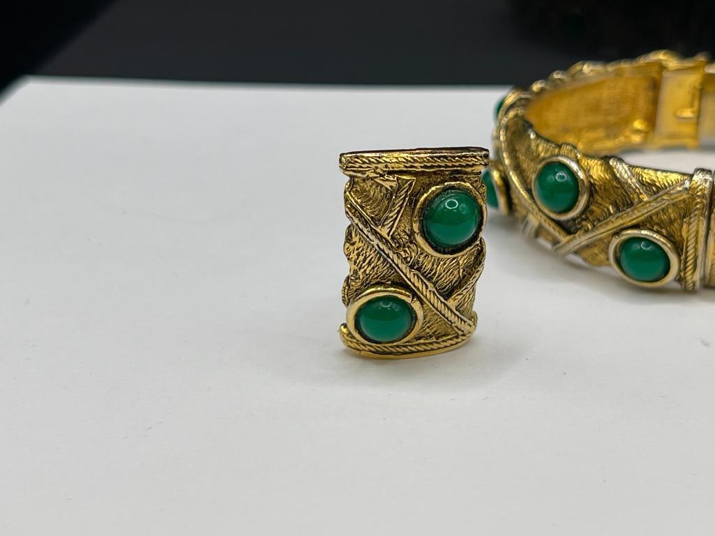 HOBE DESIGNER SIGNED COSTUME JEWELRY GOLD TONE HINGED BRACELET AND CLIP-BACK EARRINGS - 3