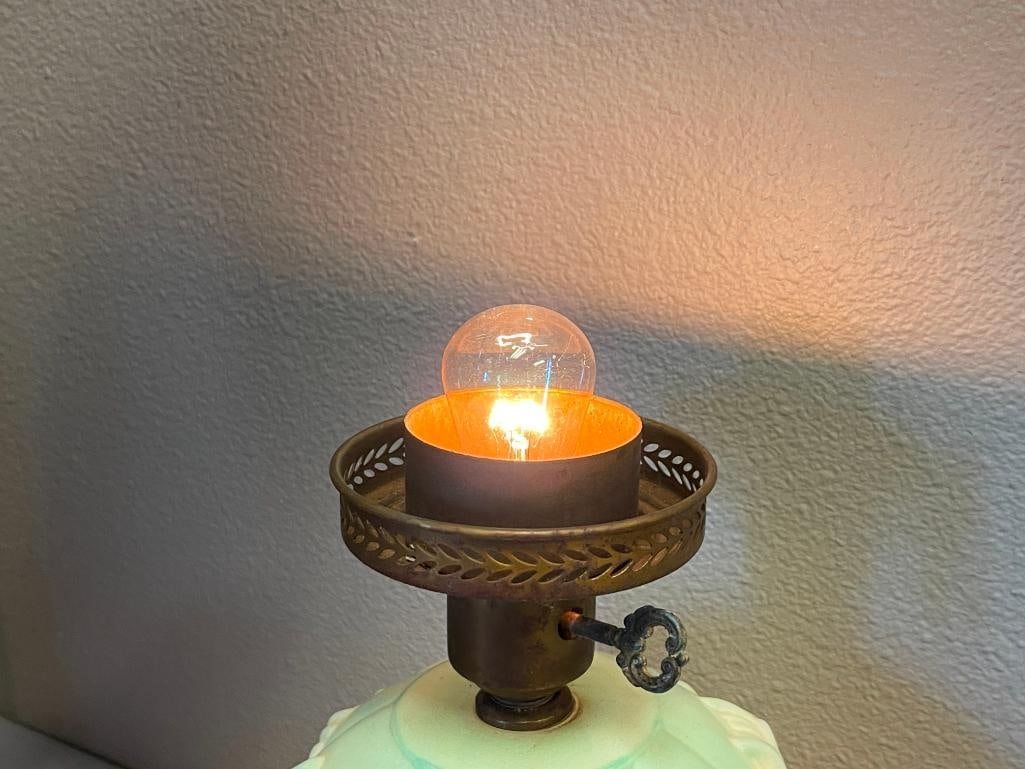 SCULPTED GLASS GONE WIITH THE WIND VICTORIAN GLASS PARLOR LAMP - 7